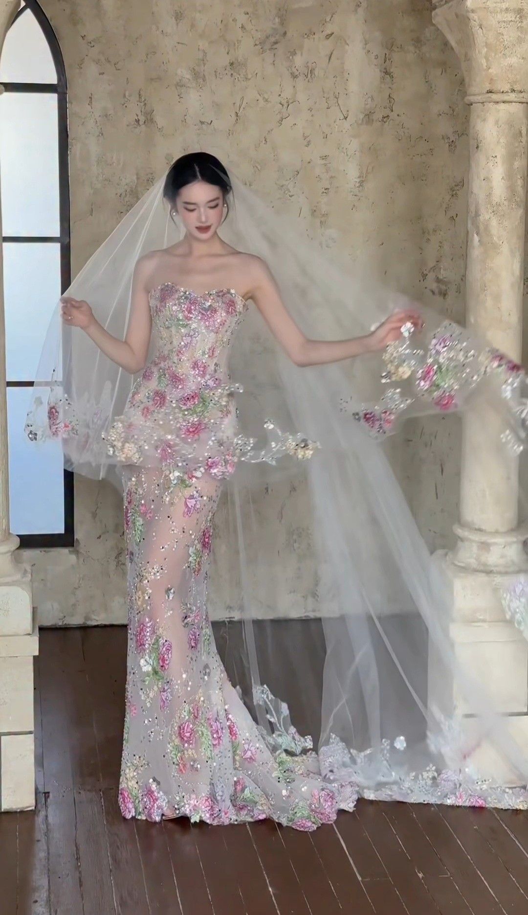 Elegantes Meerjungfrauen-Kleid mit Herzausschnitt, floraler Spitze und Schleier für Damen – Partykleider, formelle Ballkleider, Inspiration für den 22. Geburtstag AB1446