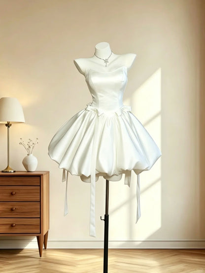 Edles Ballkleid, Sweetheart-Ausschnitt, Weiß, Satin, Mini, Senior Inspo, Kurz, Party, Formelles Heimkehrkleid RB3058