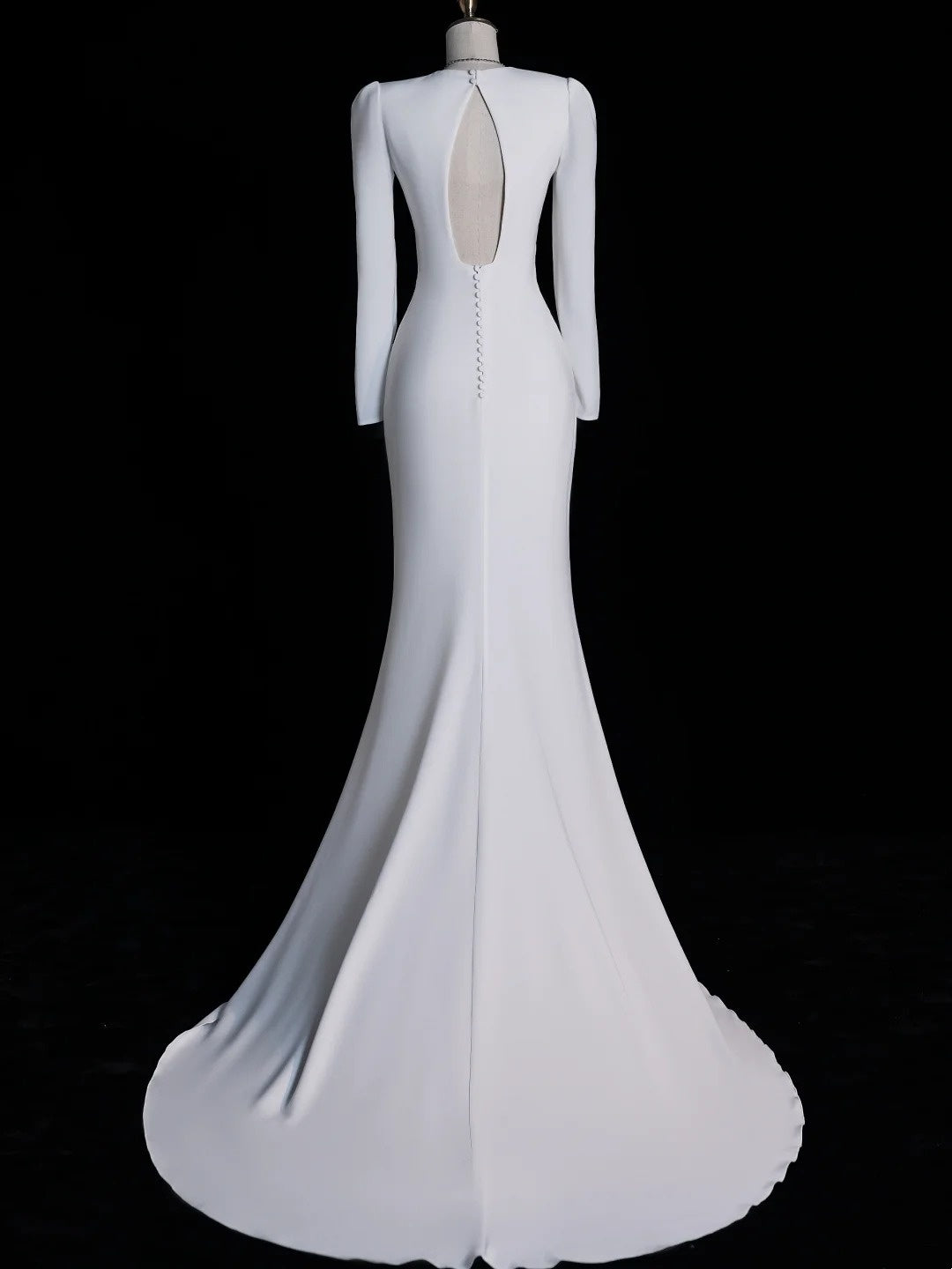 Robe de mariée blanche en satin, col V simple, manches longues, style sirène, inspiration automne féérique N549