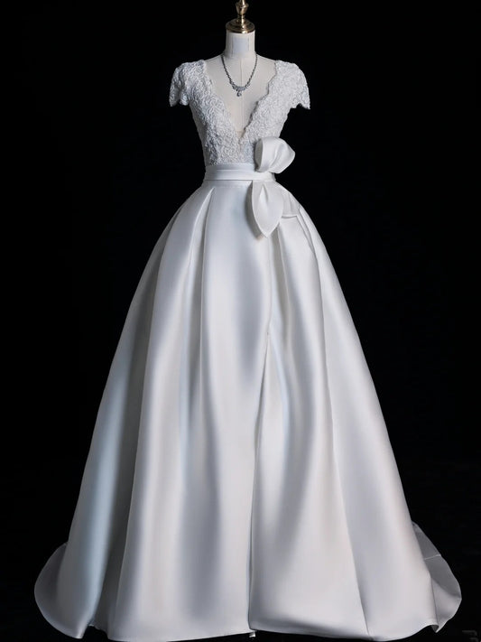 Timeless Ball Gown V Neckline Satin With Short Sleeves White Lace Wedding Dress Fairytale Boho Beach Summer Bridal Dresses N556