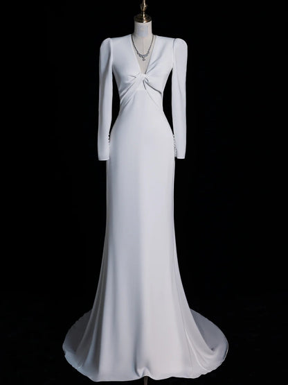 Robe de mariée blanche en satin, col V simple, manches longues, style sirène, inspiration automne féérique N549