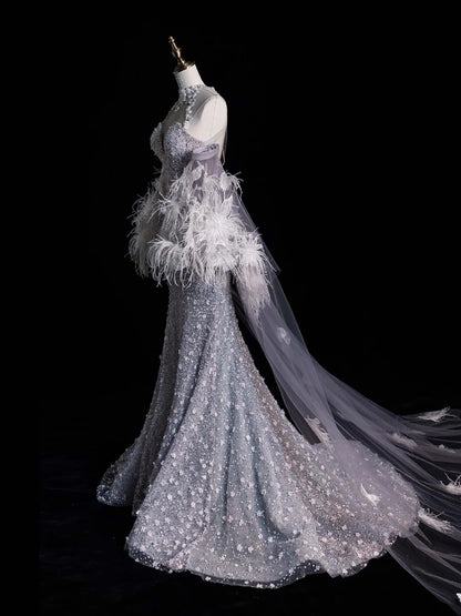 Bezauberndes Meerjungfrauen-Abendkleid mit hohem Kragen, silbergrau, mit Federumhang und Pailletten, langes Ballkleid, formelles Kleid N1042