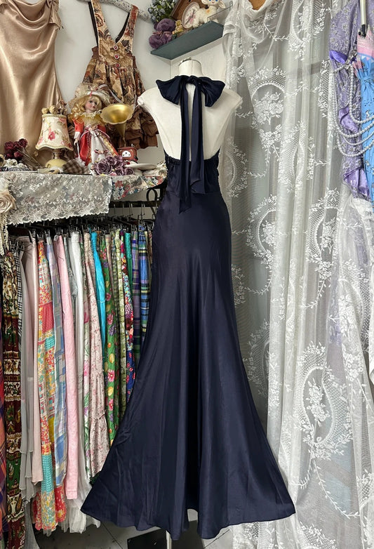 Robe de bal longue sirène élégante en satin noir à col en V pour adolescentes - Tenue de soirée formelle N1049