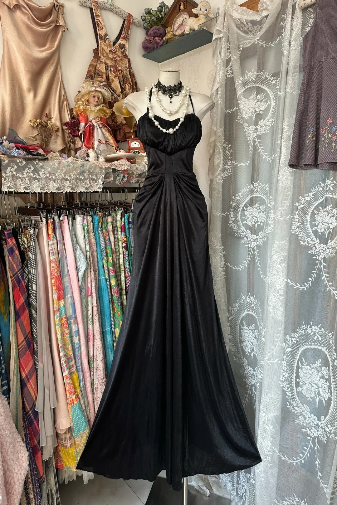 Elegantes, langes Meerjungfrauen-Halterkleid aus schwarzem Satin für Teenager, Abendgarderobe, formelles Kleid N1063