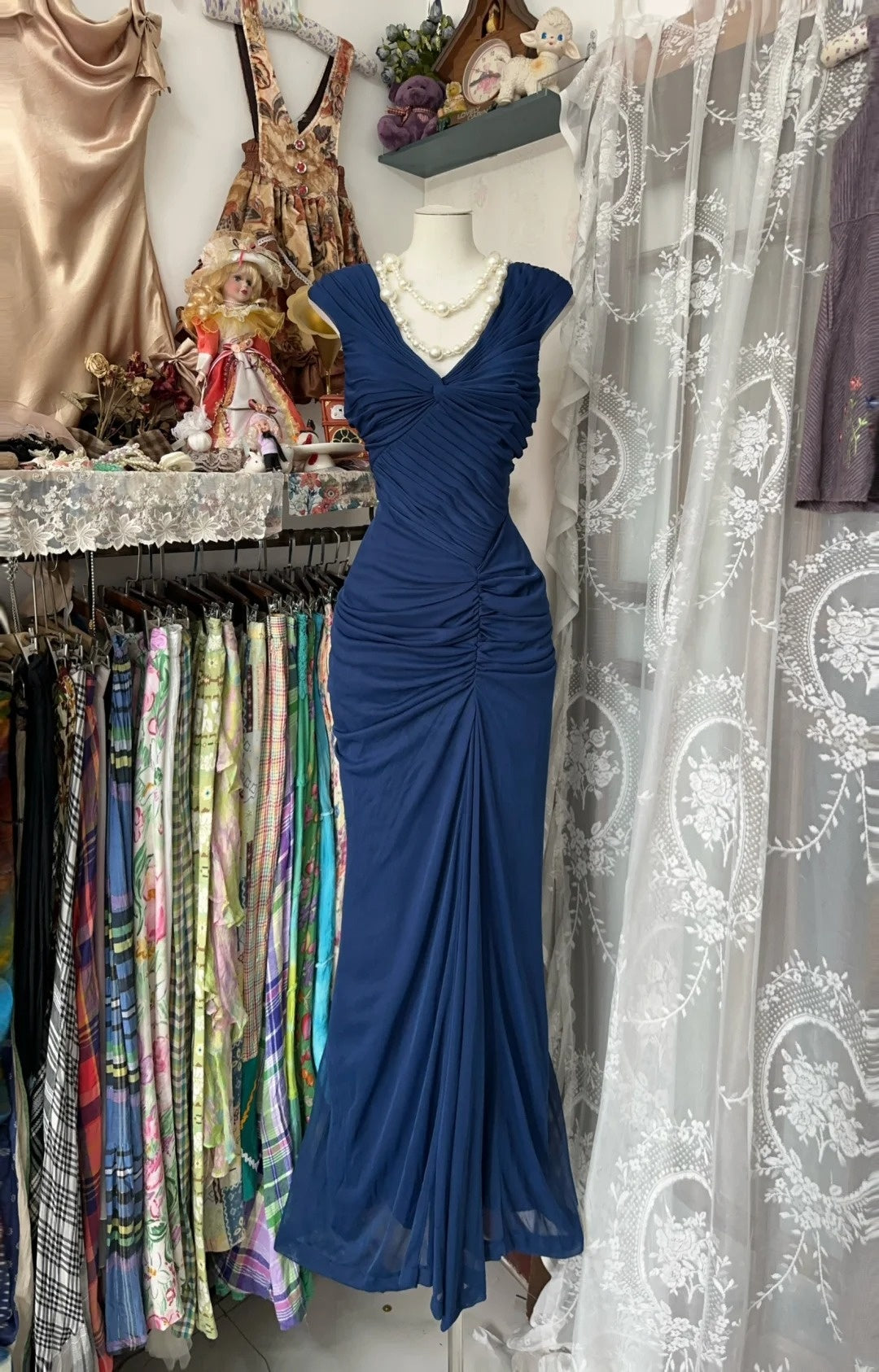 Retro Meerjungfrauen-Abendkleid aus marineblauem Chiffon mit V-Ausschnitt für Teenager, Abschlussballkleid N1062
