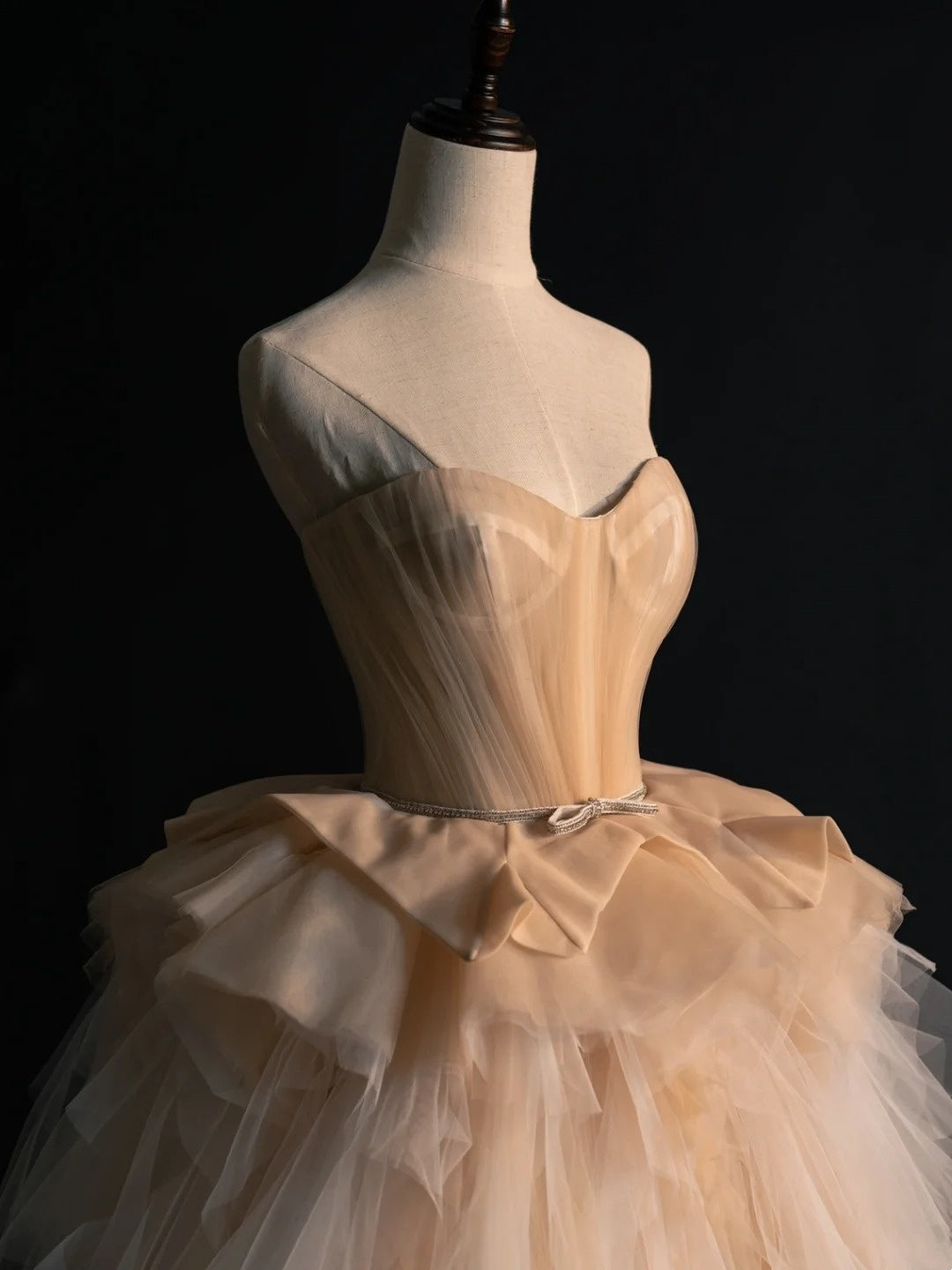 Elegantes Ballkleid Sweethart aus Tüll in Champagner – College- und Abendgarderobe, langes Abschlussballkleid, Inspiration für Abschlussfeiern, N1232