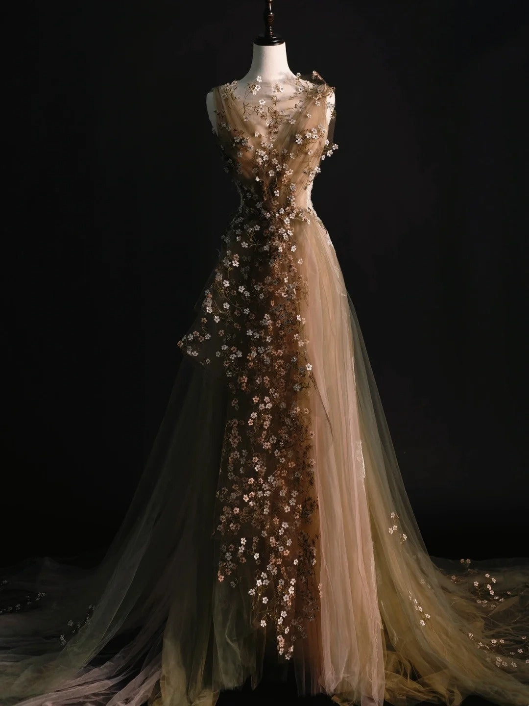 Elegantes, schlichtes A-Linien-Kleid aus Tüll mit V-Ausschnitt und Blumenmuster – perfekt für College, Abschlussball oder andere festliche Anlässe (N1238)