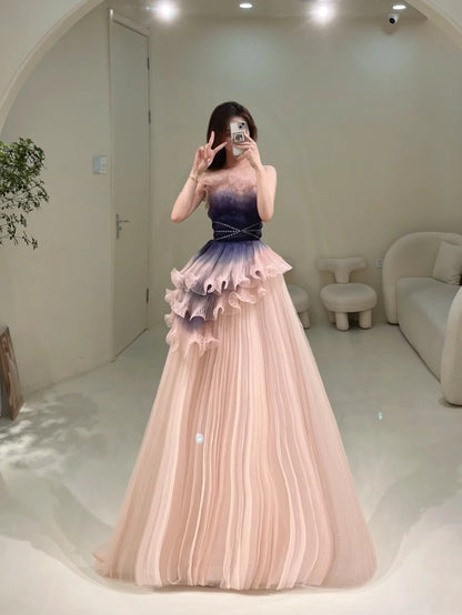 Elegantes, trägerloses Ballkleid in zartem Rosa aus Tüll – Inspiration für formelle Abendkleider und Partykleider (Modell N202)