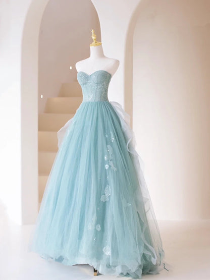 Niedliches, trägerloses, hellblaues Tüll-Abendkleid – ein echter Hingucker zum 19. Geburtstag (Modell N203).