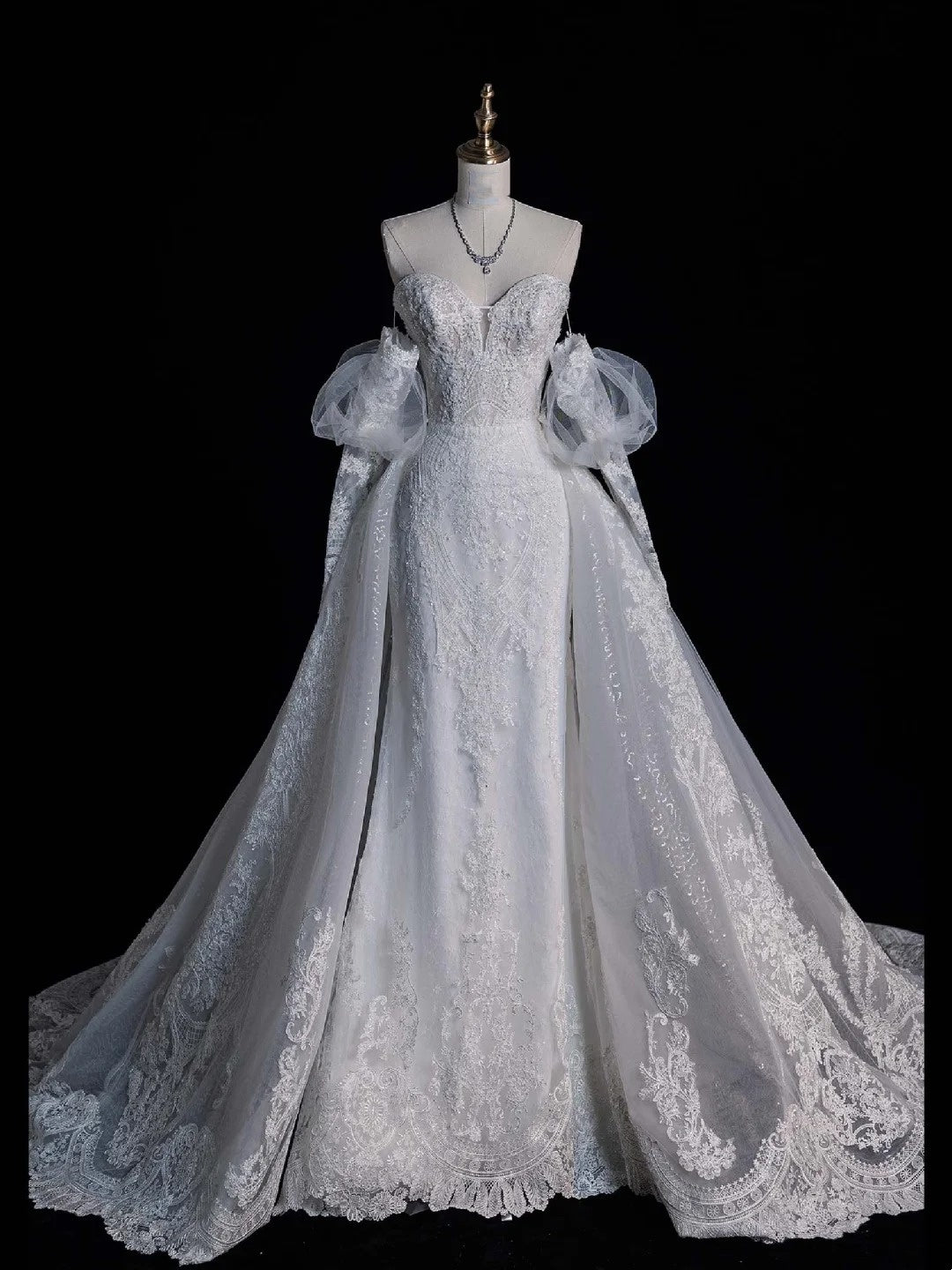 Standesamtliches Brautkleid Meerjungfrauen-Schnitt, herzförmiger Ausschnitt, weiß mit langen Ärmeln, Spitze, figurbetontes Brautkleid N567