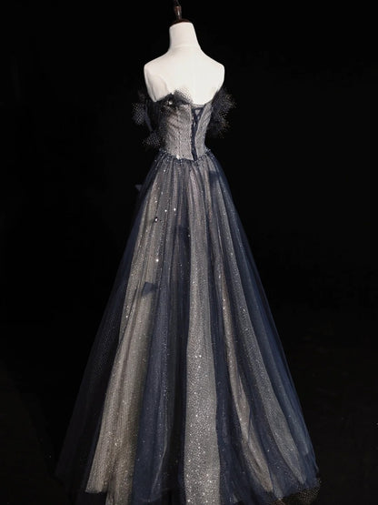 Elegantes, langes, plissiertes A-Linien-Abendkleid aus marineblauem Tüll mit Herzausschnitt, Modell N572