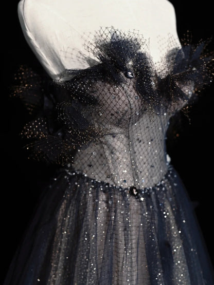 Elegantes, langes, plissiertes A-Linien-Abendkleid aus marineblauem Tüll mit Herzausschnitt, Modell N572