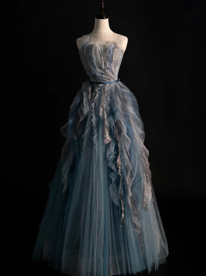 Robe de bal longue en tulle bleu-gris à bustier cœur et volants, coupe trapèze, référence N585