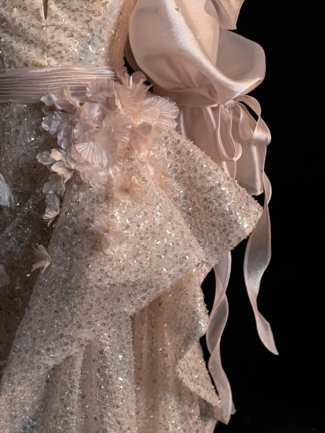 Robe de soirée longue élégante sirène à épaules dénudées, sequins rose poudré, dos corset, coupe ajustée, idéale pour un bal de promo ou une soirée formelle (N604)