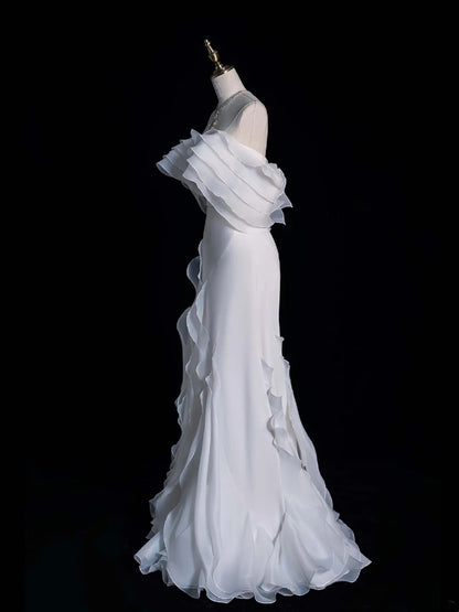 Standesamtliches Brautkleid im Meerjungfrauenstil, schulterfrei, aus weißem Chiffon mit Rüschenoberteil und kurzen Ärmeln, figurbetontes Brautkleid N608