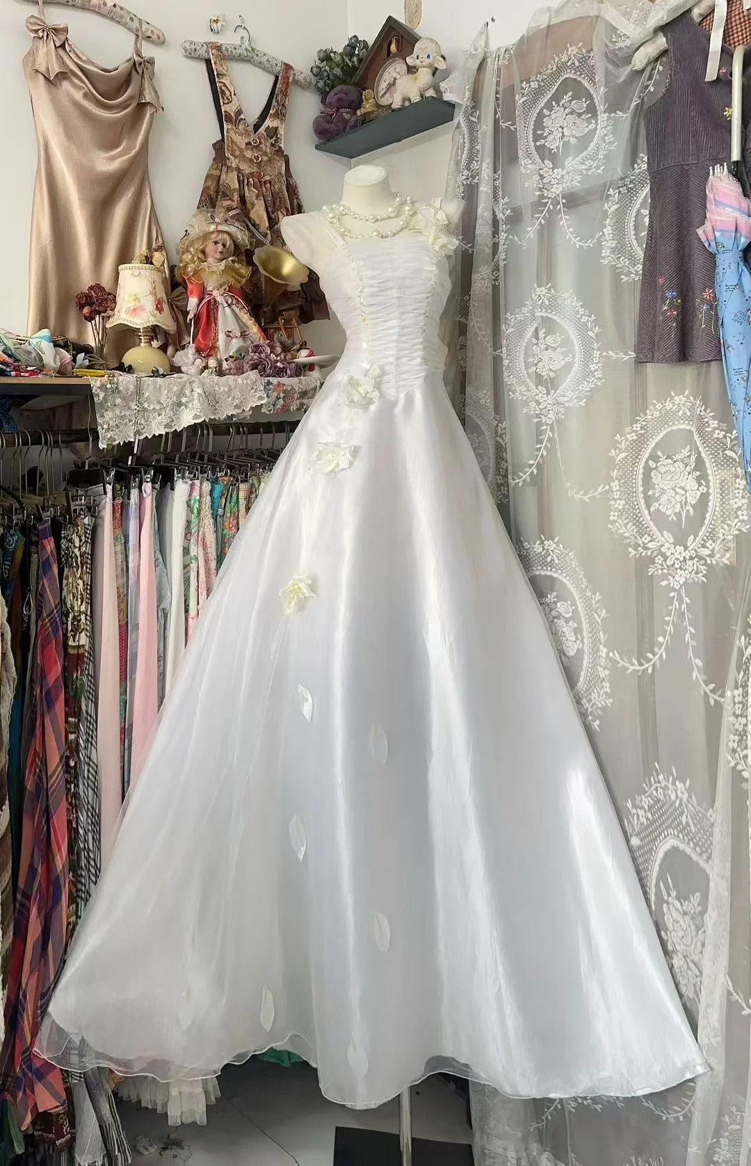 Robe de bal blanche longue à fines bretelles spaghetti, idéale pour un 21e anniversaire ou une remise de diplôme (N838)