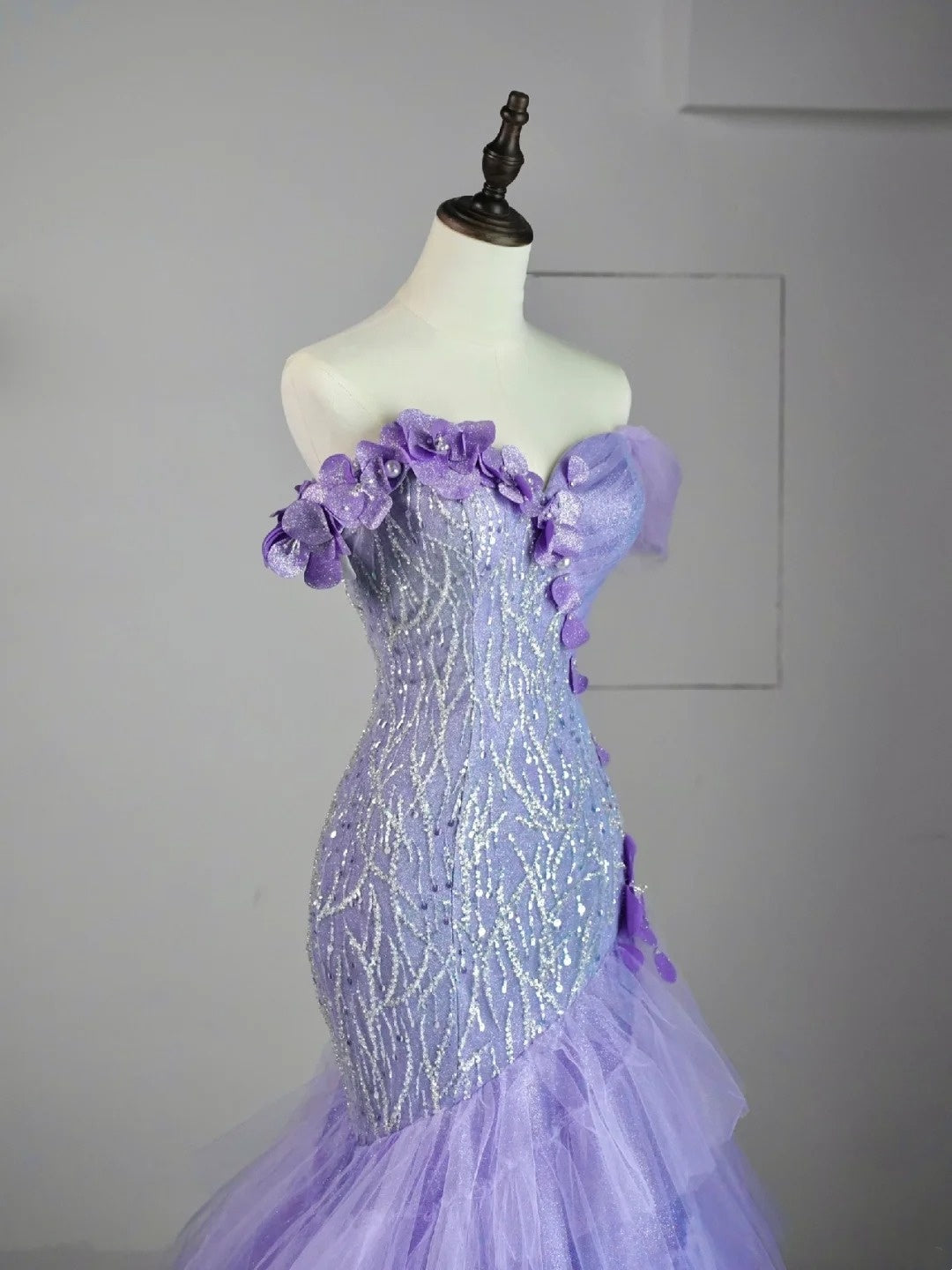 Robe de bal longue en tulle lilas, épaules dénudées, style sirène, N851