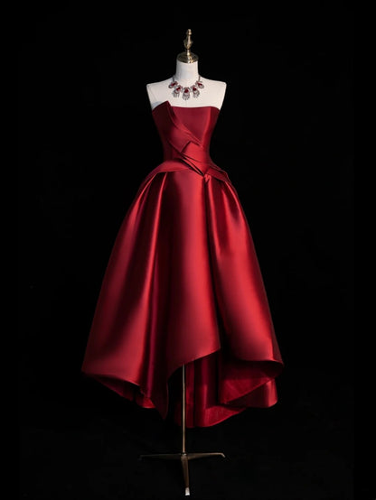 Robes de bal élégantes asymétriques sans bretelles en satin bordeaux, tenues de fin d'études ou de 20e anniversaire N506