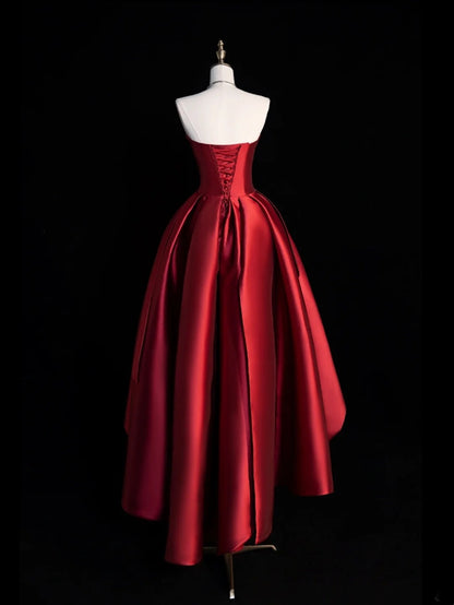 Robes de bal élégantes asymétriques sans bretelles en satin bordeaux, tenues de fin d'études ou de 20e anniversaire N506