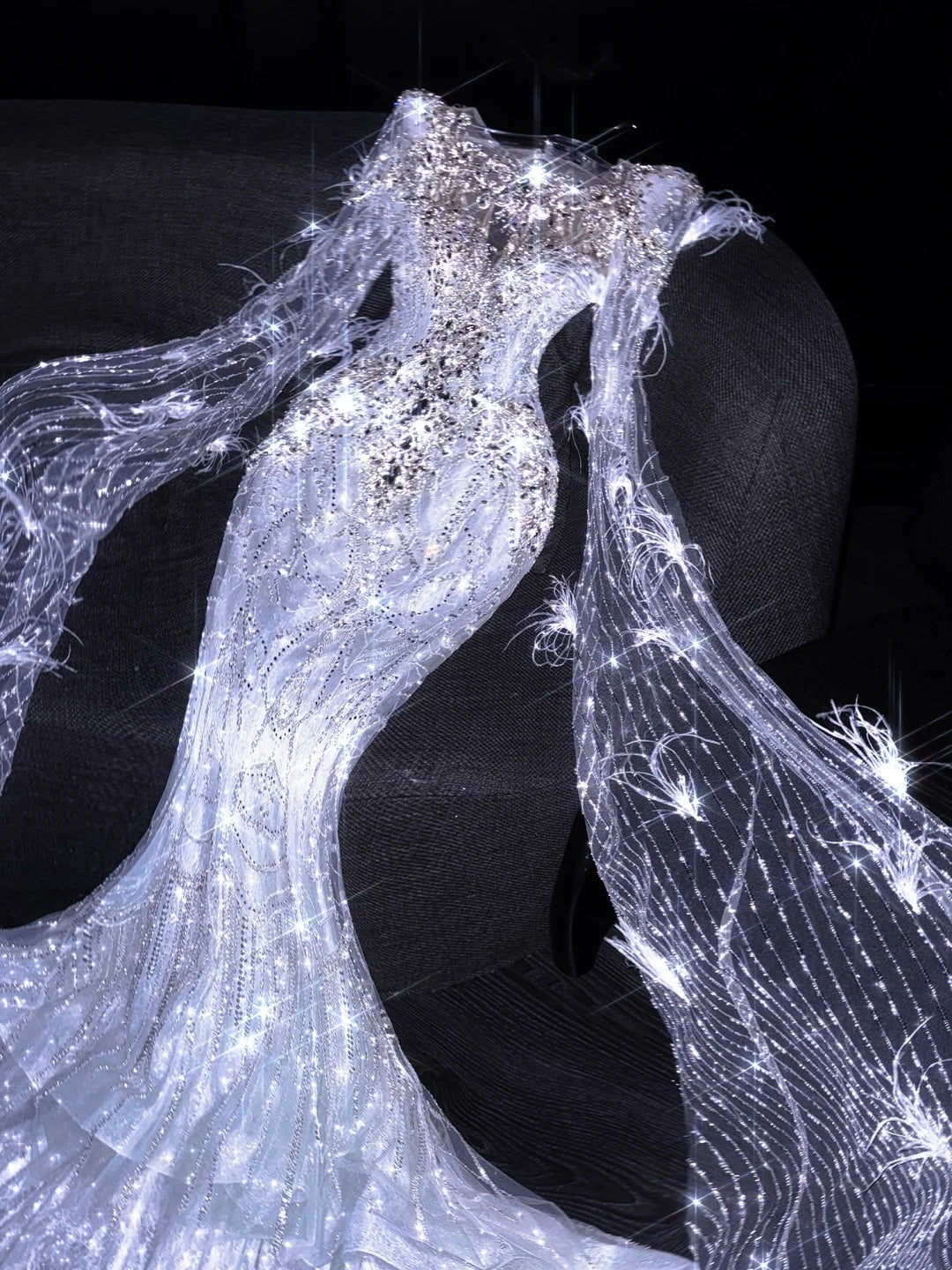 Märchenhaftes Fantasy-Hochzeitskleid im Meerjungfrauenstil mit Pailletten und perlenbesetztem Oberteil, langes Brautkleid, figurbetontes Brautkleid N862