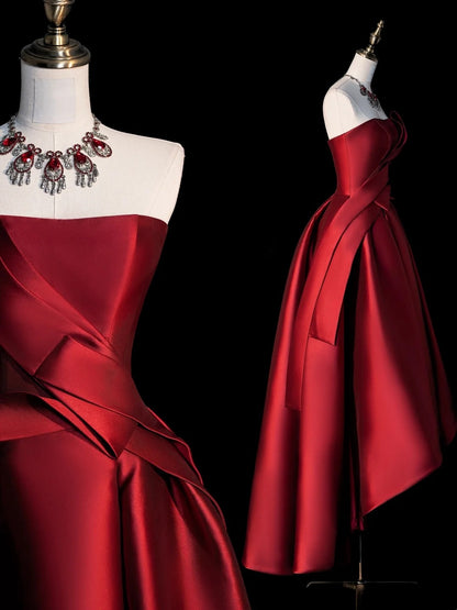 Robes de bal élégantes asymétriques sans bretelles en satin bordeaux, tenues de fin d'études ou de 20e anniversaire N506