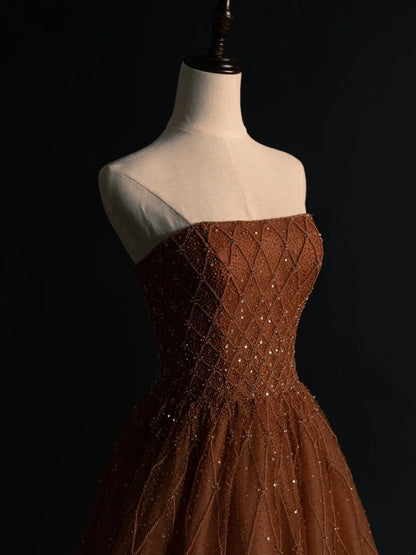Robe de bal vintage bustier en tulle, années 1950, ornée de perles et de pierres précieuses. Robe de soirée longue, idéale pour un bal de promo ou un 18e anniversaire (N947).