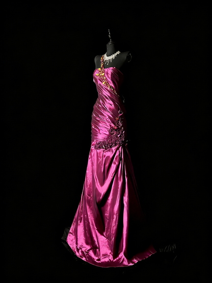 Atemberaubendes Meerjungfrauen-Abendkleid aus fuchsiafarbenem Satin mit One-Shoulder-Schulter und rückenfreiem Design, Modell N983