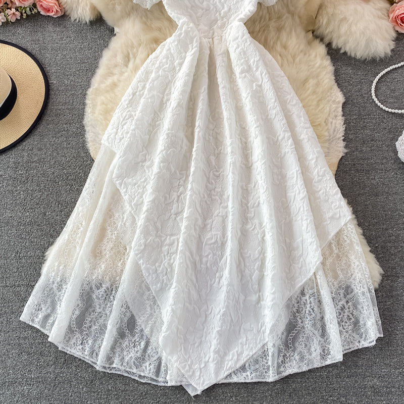 Robe trapèze blanche irrégulière à la mode RF0371
