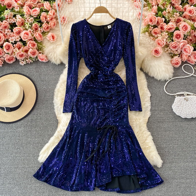 Robe mignonne à manches longues et col en V avec paillettes, robe tendance RF0365
