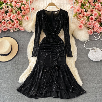 Robe mignonne à manches longues et col en V avec paillettes, robe tendance RF0365