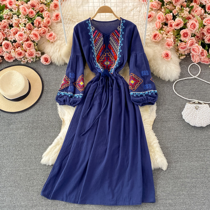 Cute Embroidered Long Sleeve Dress Fashion Dress RF0353