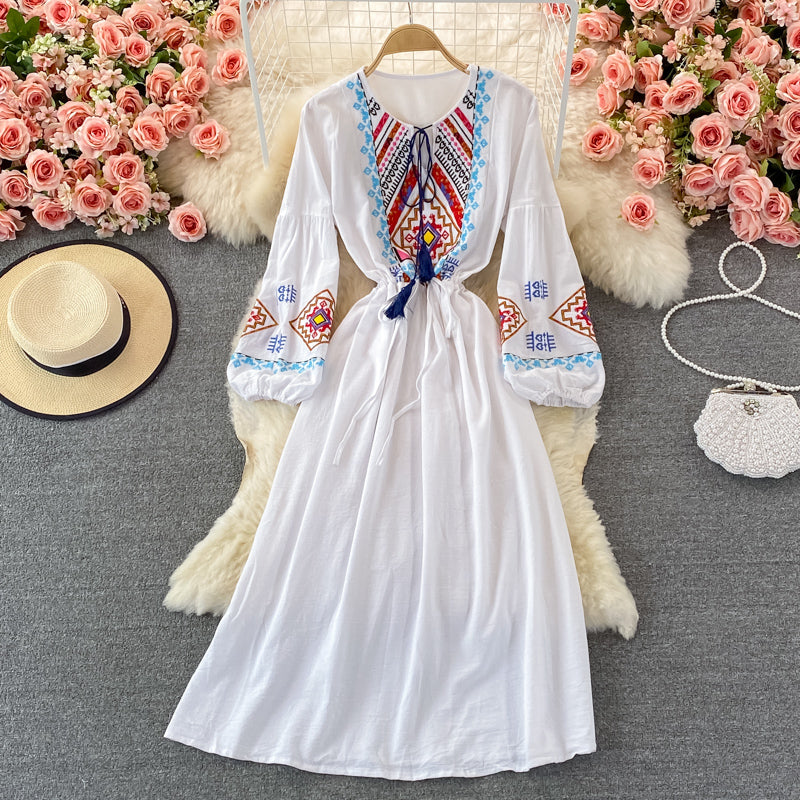Cute Embroidered Long Sleeve Dress Fashion Dress RF0353