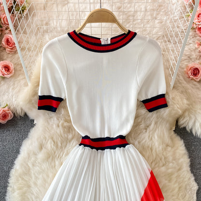 Stilvolles A-Linien-Strick-Patchworkkleid RF0338