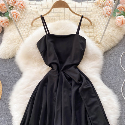 Schwarzes A-Linien-Kleid mit unregelmäßigem Schnitt, modisches Kleid RF0321