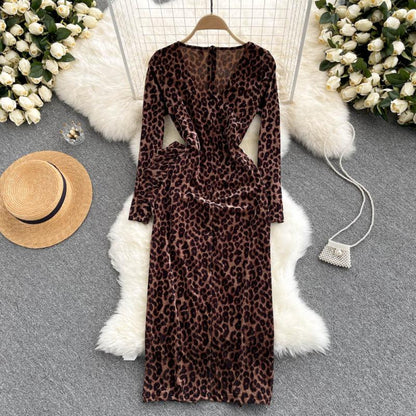 Robe élégante à manches longues et imprimé léopard RF0319