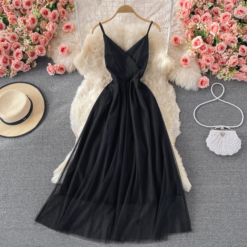 Robe courte en tulle noire à col en V et simple, tenue de soirée RF0312