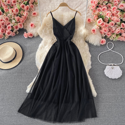 Robe courte en tulle noire à col en V et simple, tenue de soirée RF0312