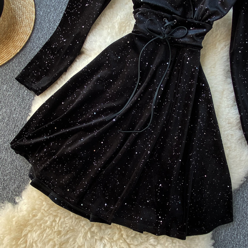 Robe noire à manches longues et col en V, robe tendance RF0306