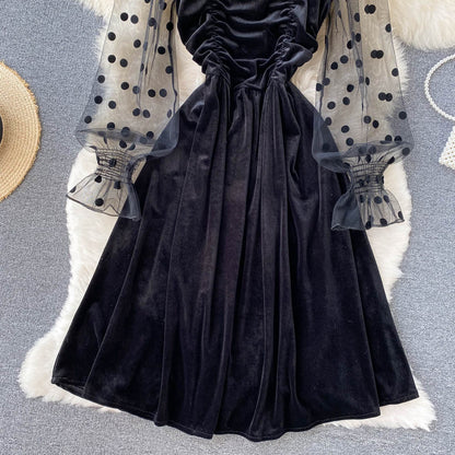 Süßes Langarmkleid aus Samt, schwarzes Modekleid RF0289