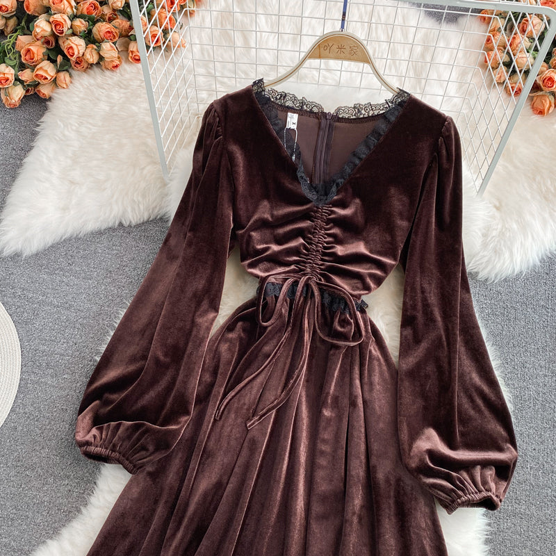 Herbst und Winter Spitzennähte V-Ausschnitt Samtkleid Modekleid RF0278