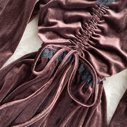 Herbst und Winter Spitzennähte V-Ausschnitt Samtkleid Modekleid RF0278