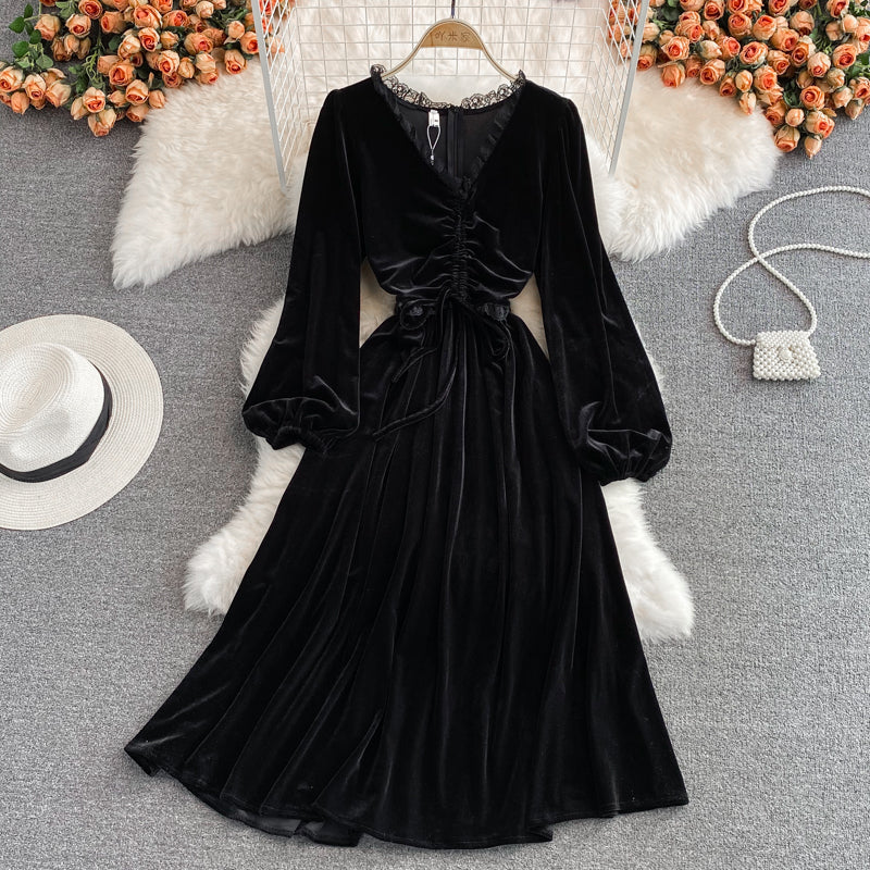 Herbst und Winter Spitzennähte V-Ausschnitt Samtkleid Modekleid RF0278
