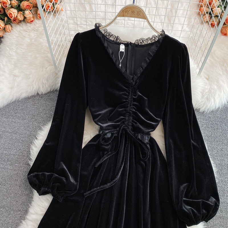Herbst und Winter Spitzennähte V-Ausschnitt Samtkleid Modekleid RF0278