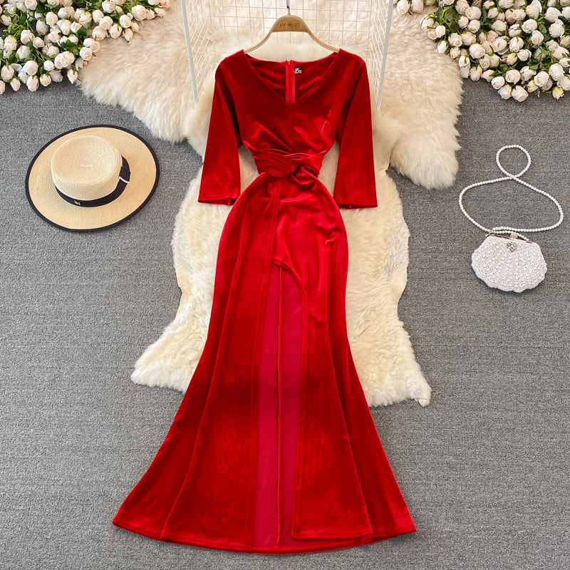 Stilvolles langes Samtkleid mit V-Ausschnitt, modisches Kleid RF0246