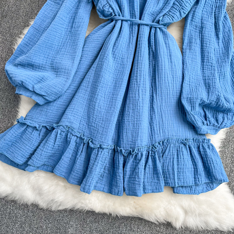 Blaues Langarmkleid mit V-Ausschnitt, modisches Kleid RF0231