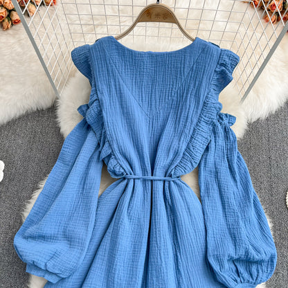 Blaues Langarmkleid mit V-Ausschnitt, modisches Kleid RF0231