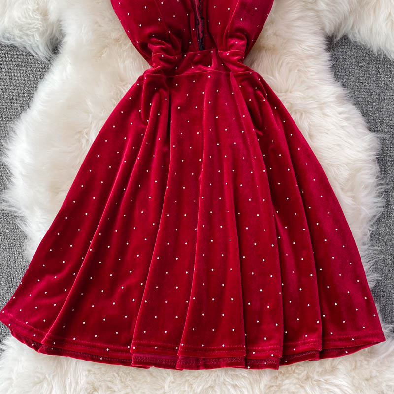 Robe courte sexy à col en V et coupe trapèze, RF0216