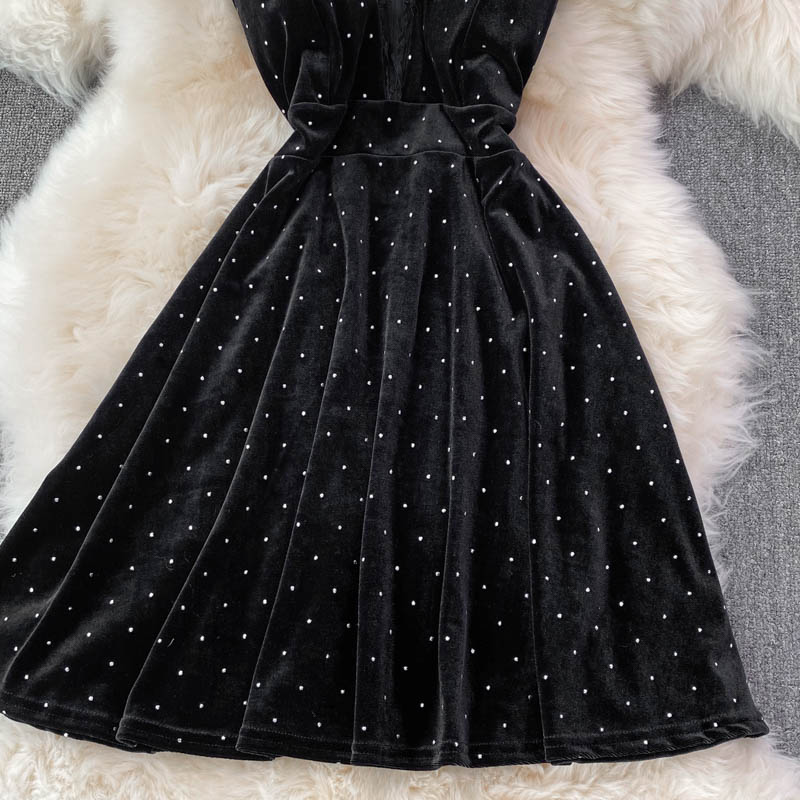 Robe courte sexy à col en V et coupe trapèze, RF0216