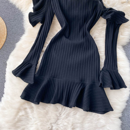 Black One-shoulder Long-sleeved Dress Fashion Dress RF0204