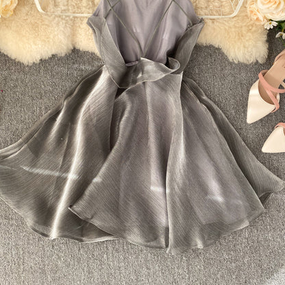 Graues Tüll-Kurzkleid A-Linie Rückenfreies Kleid RF0174